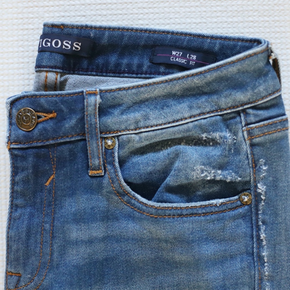Vigoss Short Skinny Distressed Jeans